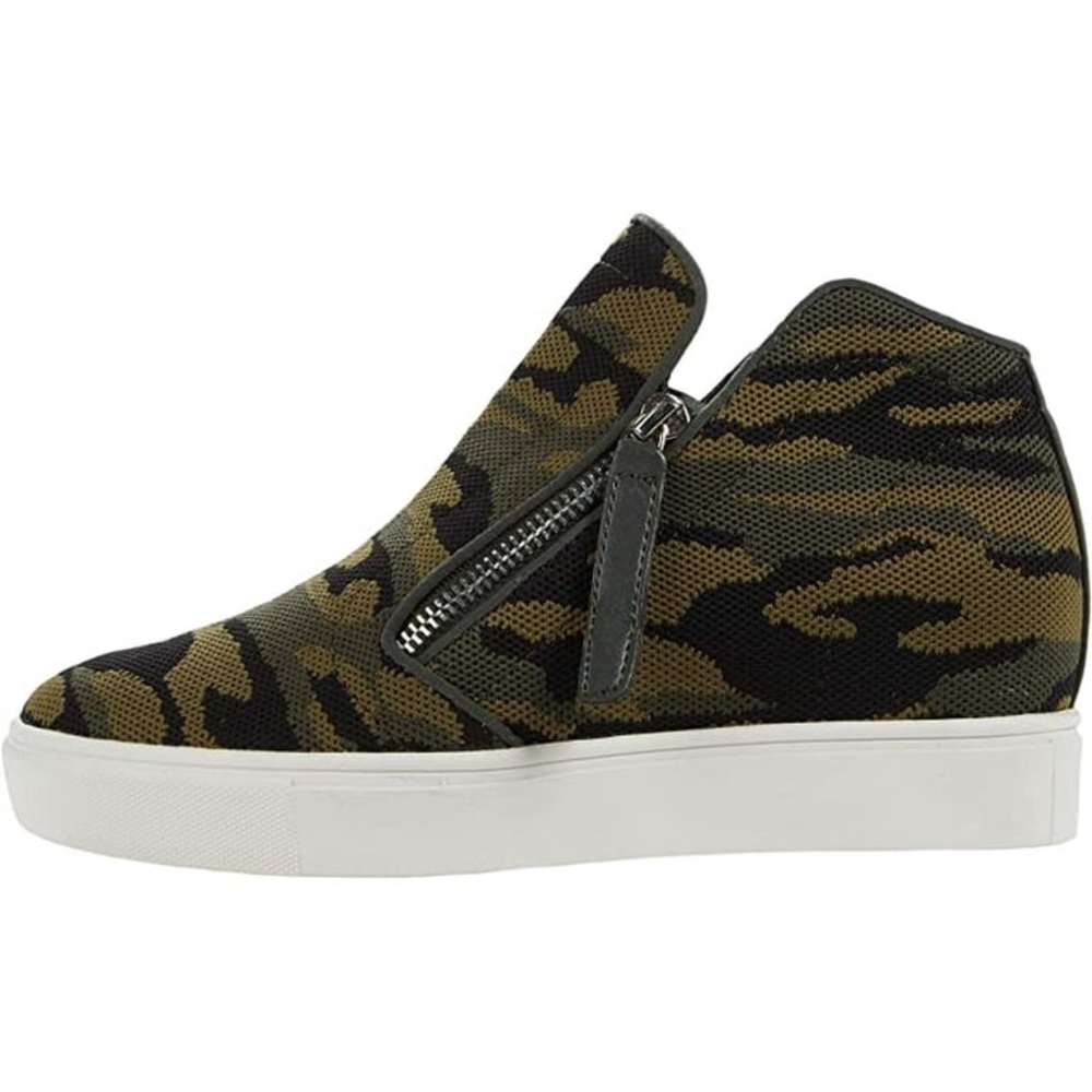 Steve Madden Green and Black Slip-On Sneakers